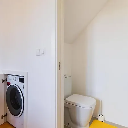 Maravilhoso Apartamento No Centro Do C 1 *